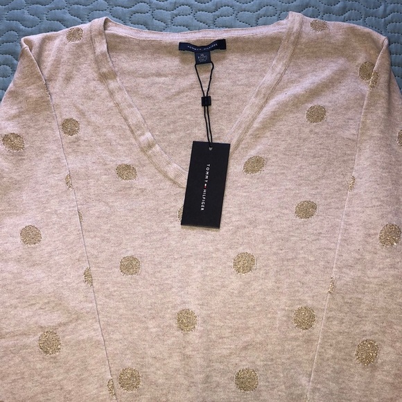 Tommy Hilfiger sweater - Picture 1 of 3